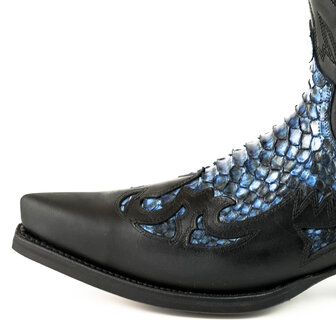 Mayura Boots 1935P Zwart/ Blauw Python Spitse Cowboy Western Laarzen Schuine Hak Rechte Schacht Treklussen Goodyear Welted