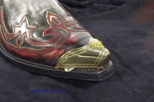 sendra spitse laarzenpunt skull op zilver